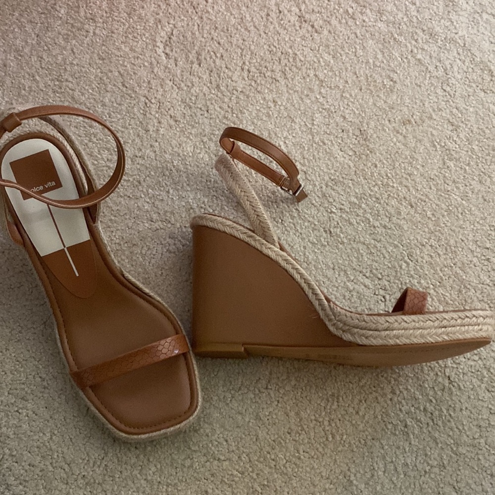 NWT Dolce Vita leather wedges - Picture 2 of 3